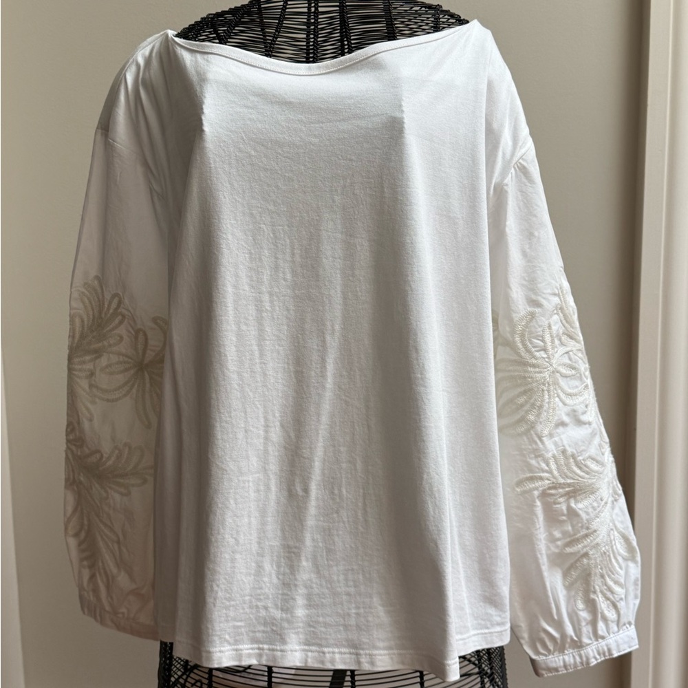 Banana Republic White Long-Sleeve Embroidered Sleeve Tee